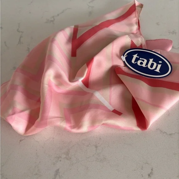 Pink Scarf - Picture 1 of 6